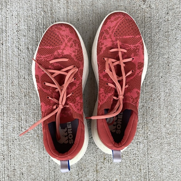 SOREL Explorer Blitz Stride Lace Sneaker sz 7.5 Pink Coral Orange - Picture 2 of 5